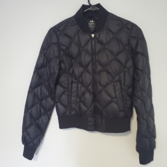 Aritzia TNA League puffer jacket - Picture 8 of 9